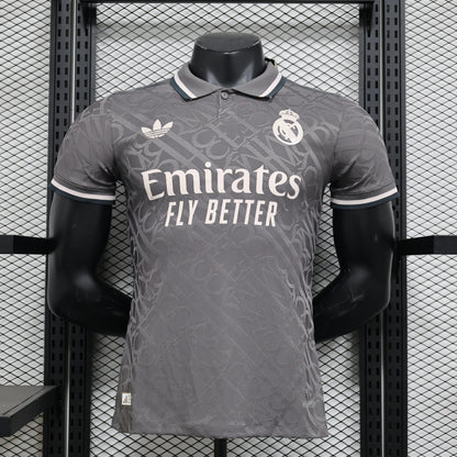 Real Madrid 24-25 away kit