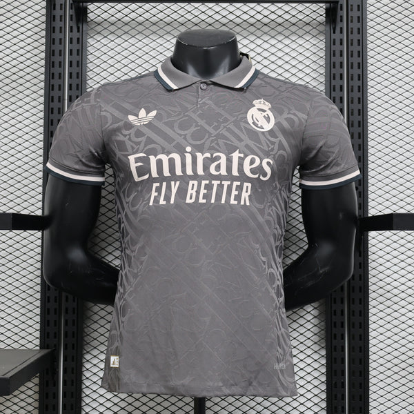 Real Madrid 24-25 away kit