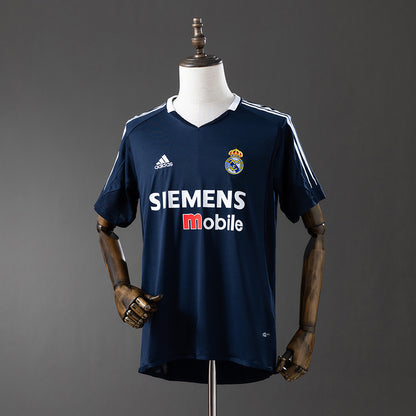 Real Madrid 04-05 away kit