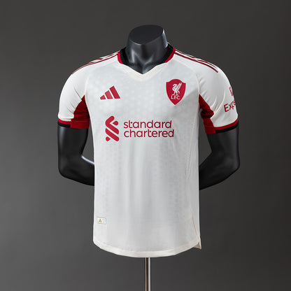 Liverpool 25-26 away kit