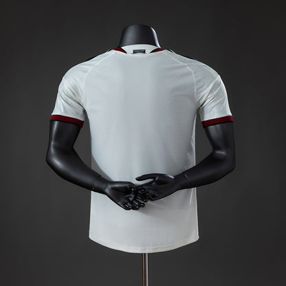 Manchester United 26-27 away kit