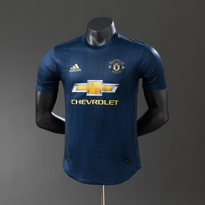 Manchester United 18-19 away kit
