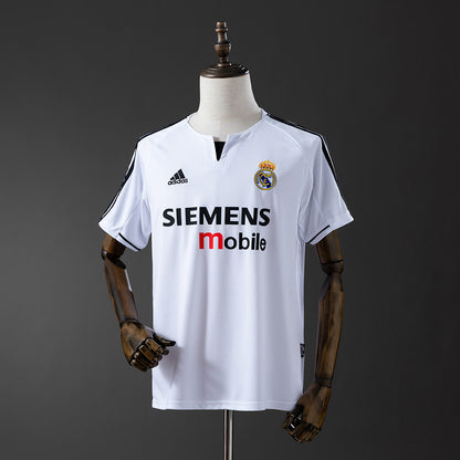 Real Madrid 04-05 home kit