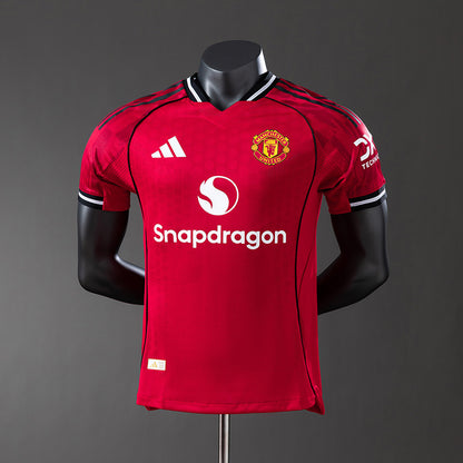 Manchester United 25-26 home kit