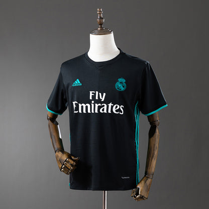 Real Madrid 17-18 away kit