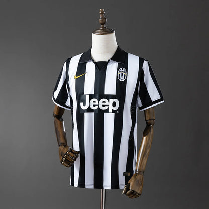 Juventus 14-15 home kit