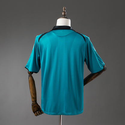 Liverpool 08-09 away kit
