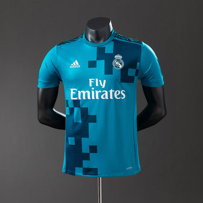 Real Madrid 17-18 away kit