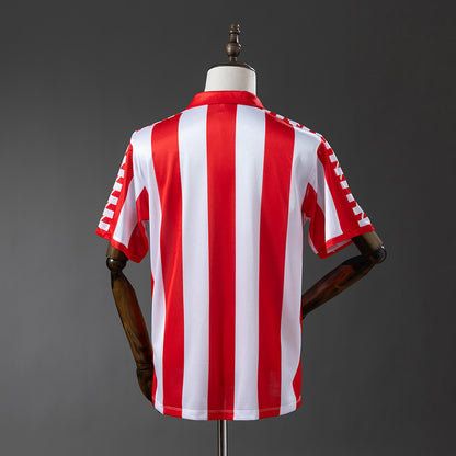 Atlético Madrid 82-83 home kit