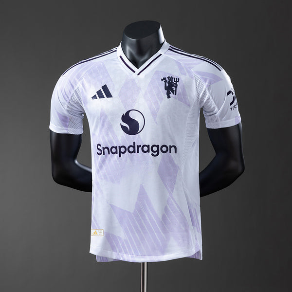 Manchester United 25-26 away kit