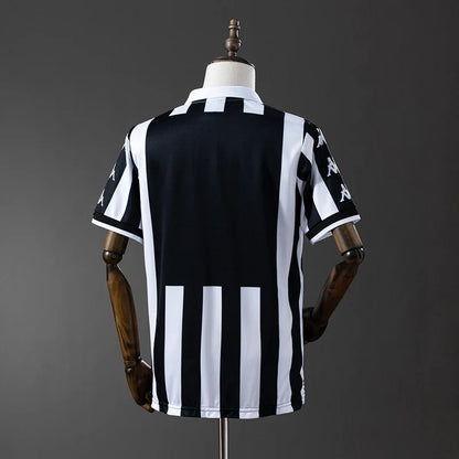 Juventus 99-00 home kit