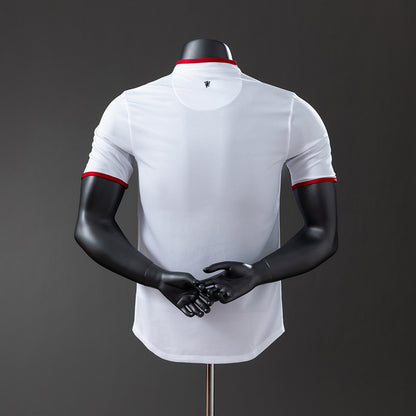 Manchester United 12-13 away kit