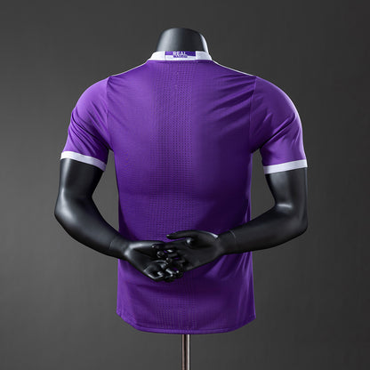 Real Madrid 16-17 away kit