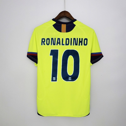 Barcelona 05-06 away kit