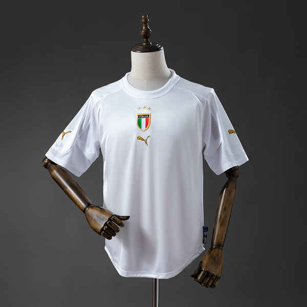 Italy 2004 away kit