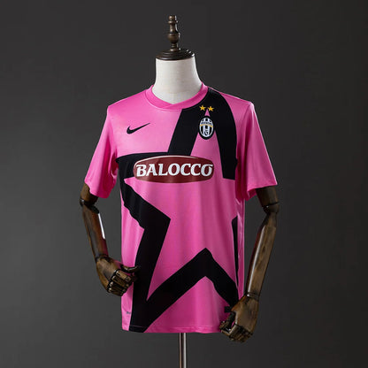 Juventus 11-12 away kit