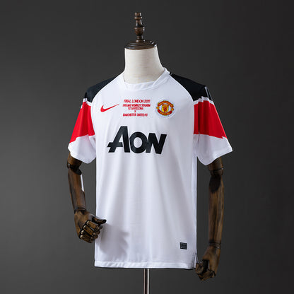 Manchester United 10-11 away kit