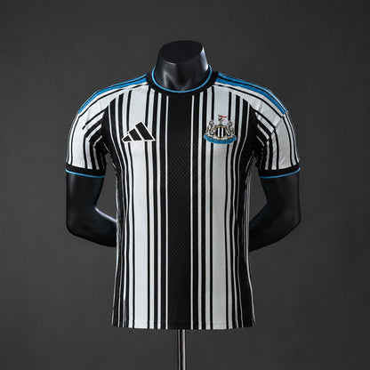 Newcastle United 26-27 home kit