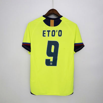 Barcelona 05-06 away kit