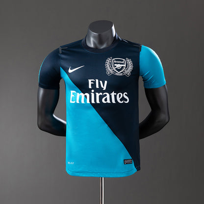 Arsenal 11-12 away kit