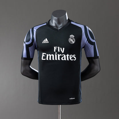 Real Madrid 16-17 away kit