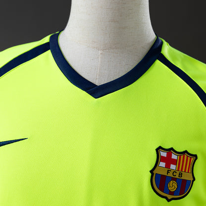 Barcelona 05-06 away kit