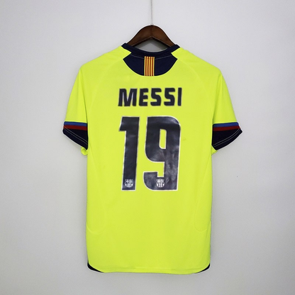 Barcelona 05-06 away kit