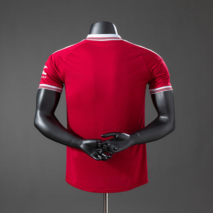 Manchester United 26-27 home kit