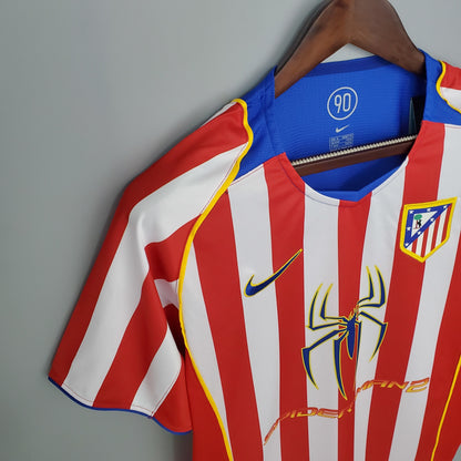 Atlético Madrid 04-05 home kit