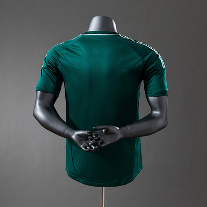 Real Madrid 12-13 away kit