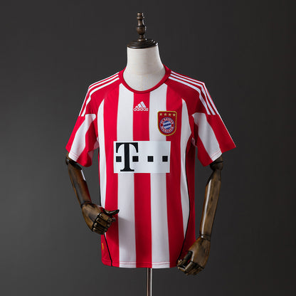 Bayern Munich 10-11 home kit