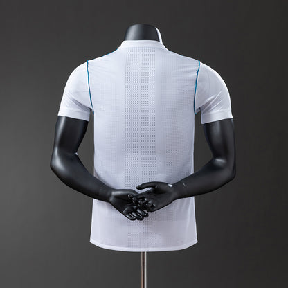 Real Madrid 17-18 home kit