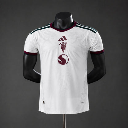 Manchester United 26-27 away kit