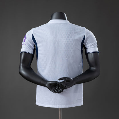 Tottenham 26-27 home kit
