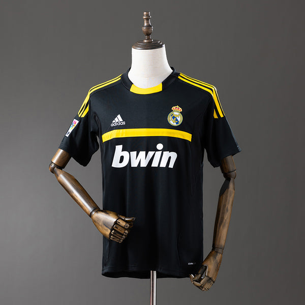 Real Madrid 11-12 goalkeeper kit