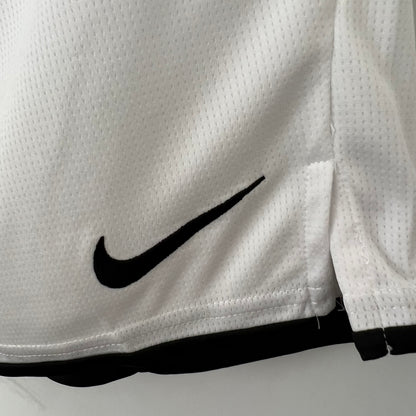 Manchester United 07-08 shorts home kit