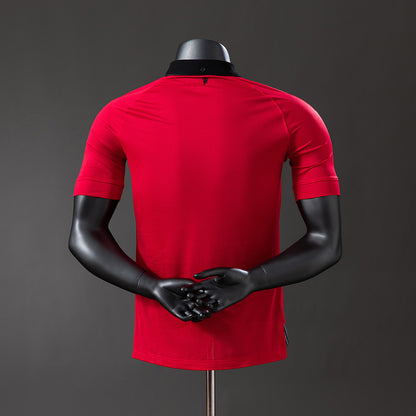 Manchester United 13-14 home kit