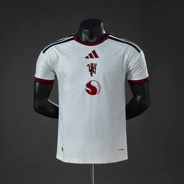 Manchester United 26-27 away kit