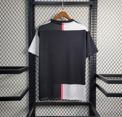 Juventus 19-20 home kit